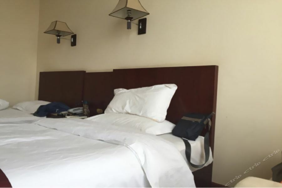 Gushen Hotel Mile Branch Honghe 外观 照片